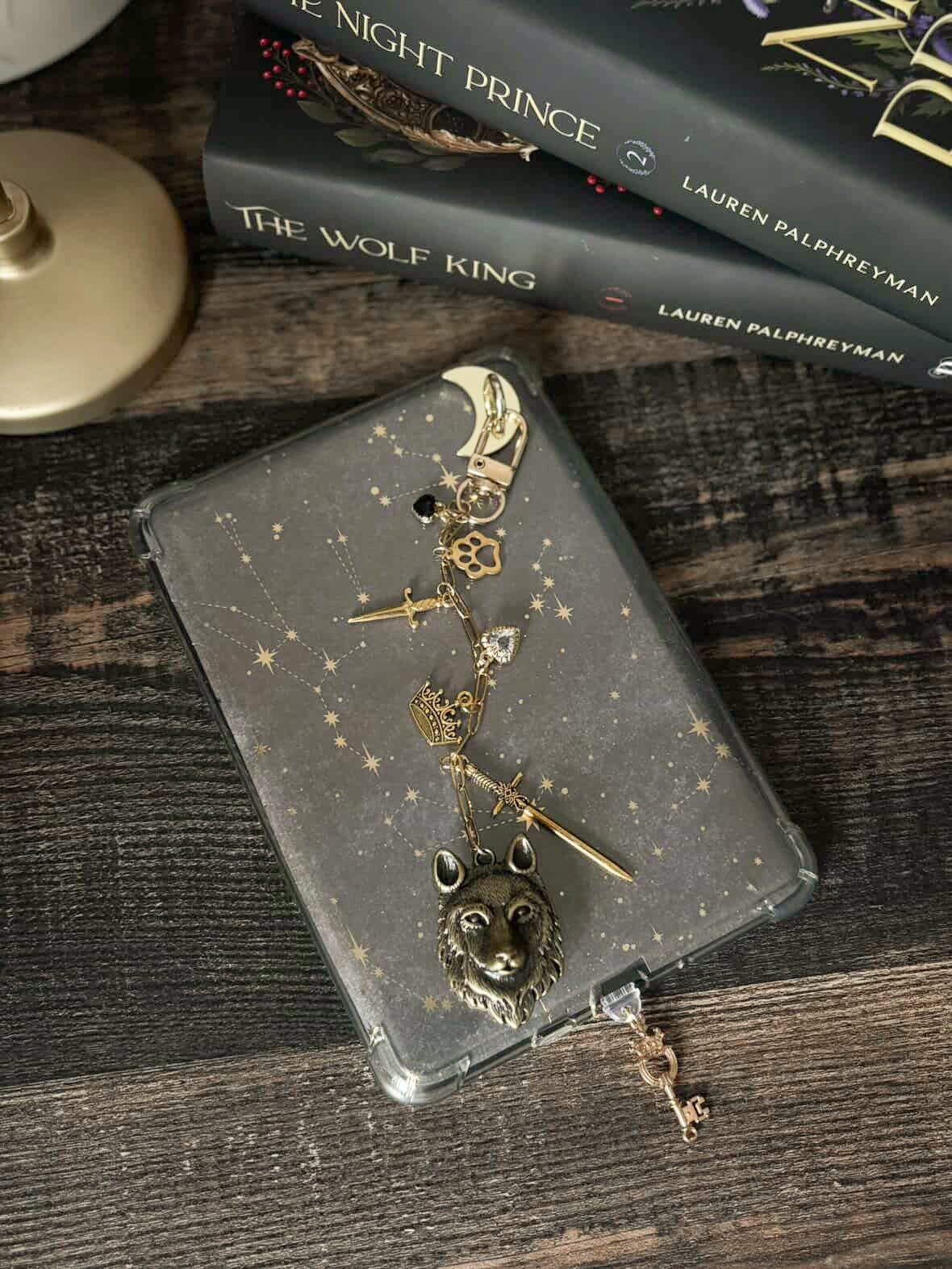 Wolf Kindle Charm